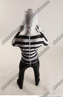 21 2019 01 JIRKA MORPHSUIT WITH TWO GUNS